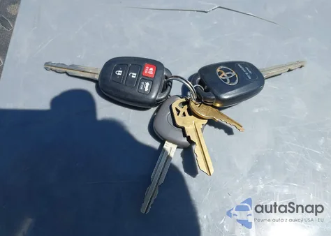 2017 Toyota Camry Le z USA, uszkodzony, nr VIN 4T1BF1FK1HU294062